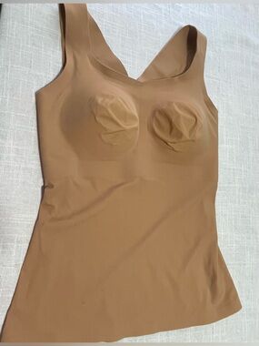 Evelyn & Bobbie - Seamless Shaping Tank with Built-In Cups - Camel Brown